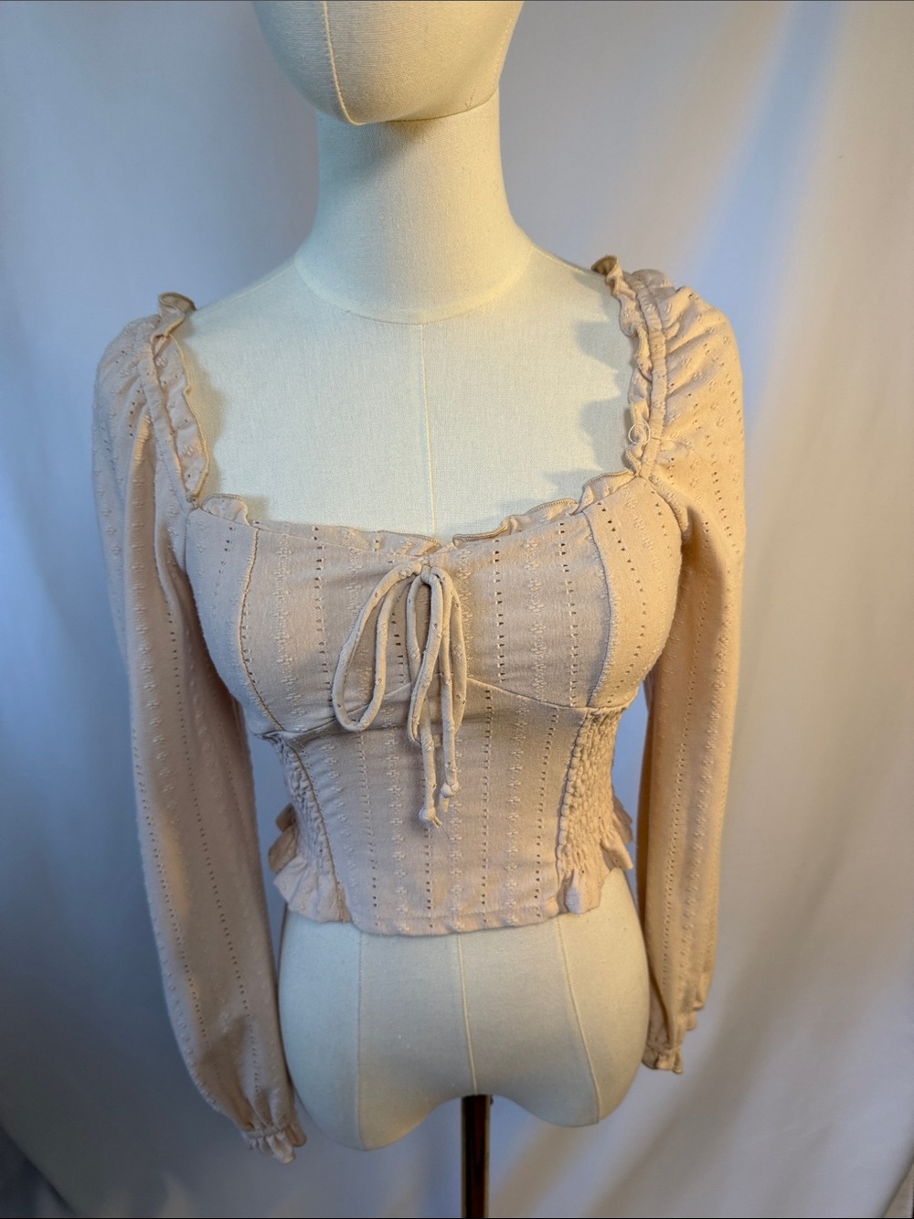 URBAN Romantics delicate Long Sleeve Light beige crop Blouse